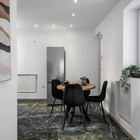Appartamento Grand 3br Near Athenaeum & Calea Victoriei *