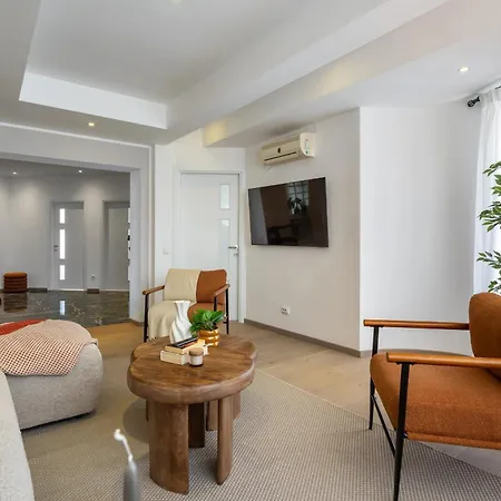 Apartament Grand 3br Near Athenaeum & Calea Victoriei